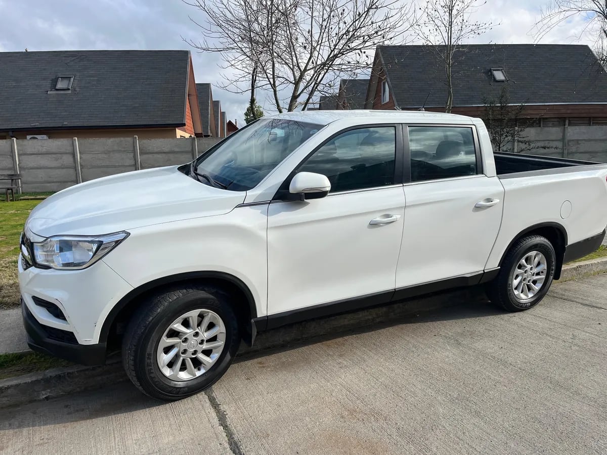 SSANGYONG MUSSO GRAND 2.2 Glx Mt Diesel año 2021