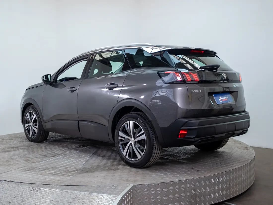 Peugeot 3008 3008 1.2 Active Pack Puretech 130 Mt año 2021