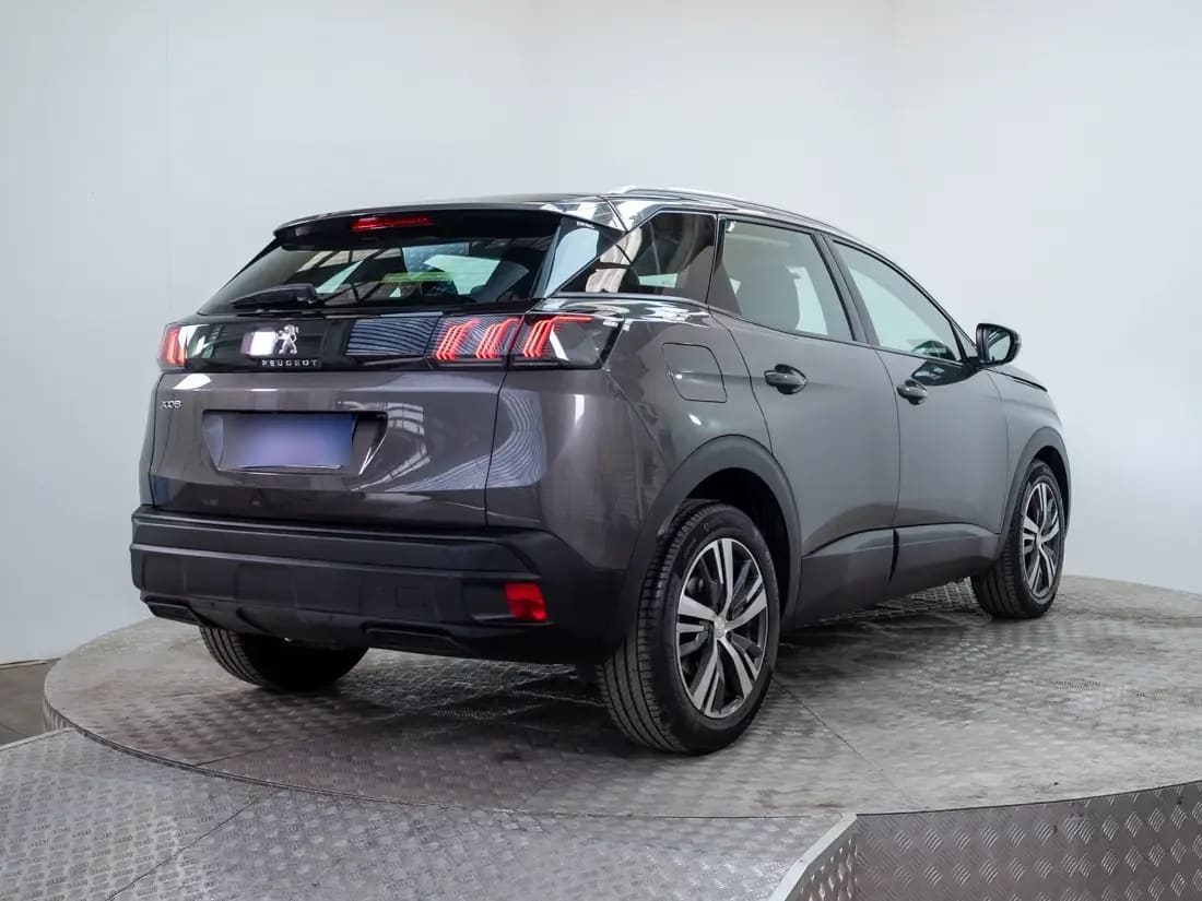 Peugeot 3008 3008 1.2 Active Pack Puretech 130 Mt año 2021