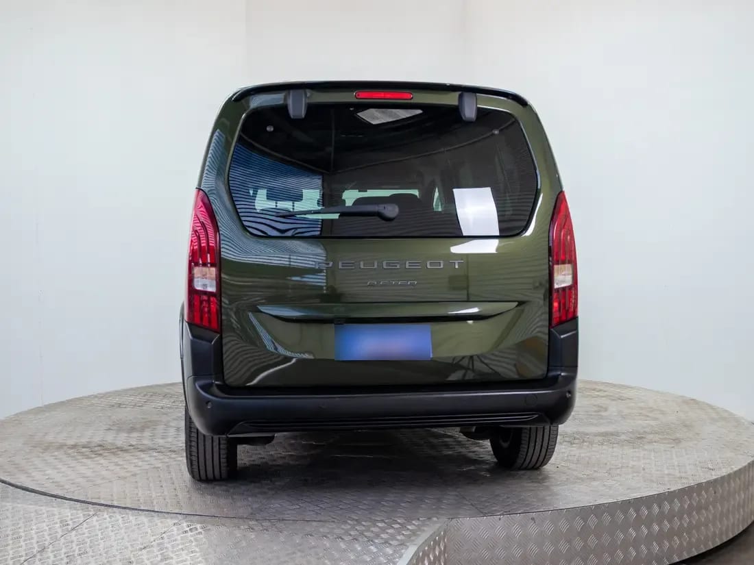 Peugeot Rifter 1.5 Allure Bluehdi 130 At Diesel año 2026