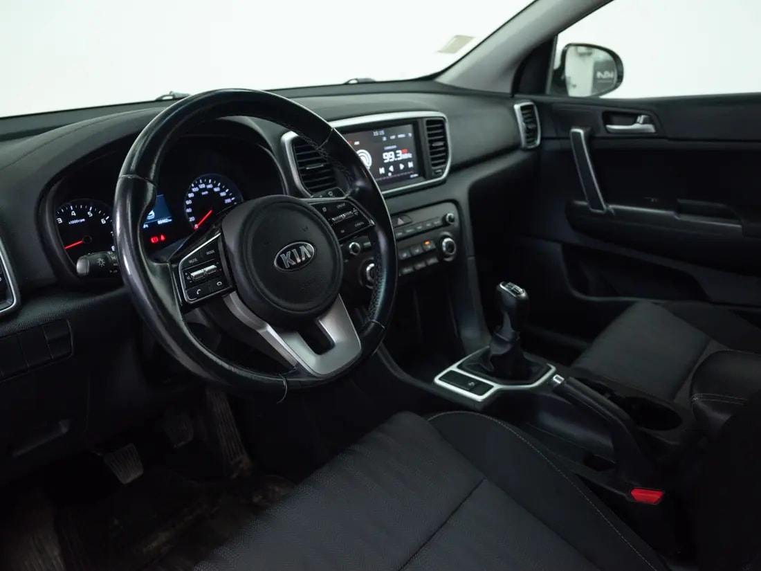 Kia Sportage Sportage Lx 2.0l Gsl 6mt 2wd año 2021