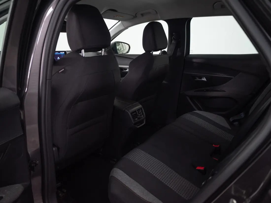 Peugeot 3008 3008 1.2 Active Pack Puretech 130 Mt año 2021