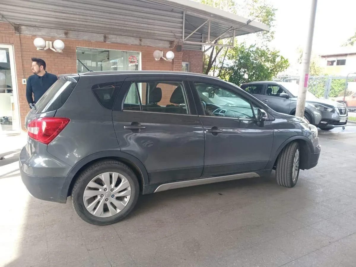 Suzuki S-Cross 1.6 Glx 4x2 At 5p año 2021