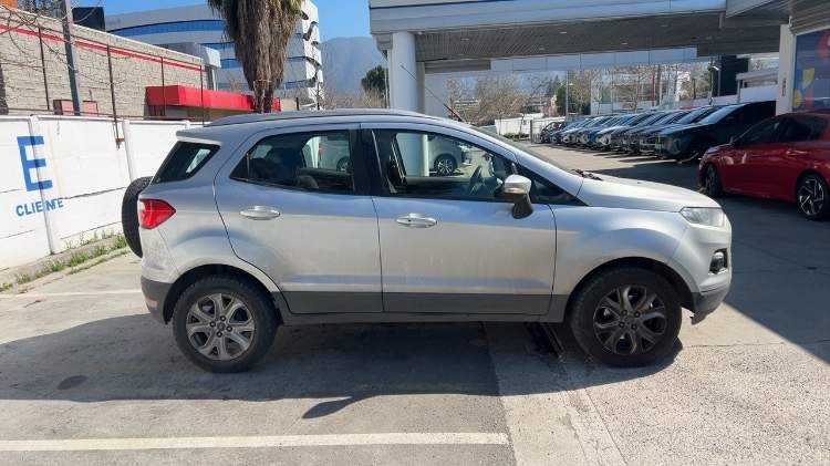 Ford Ecosport 1.6 Titanium 4x2 Mt 5p año 2017