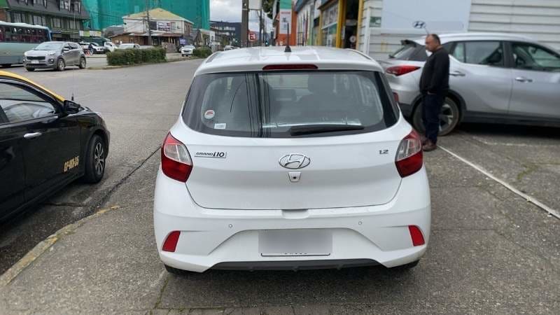 Hyundai Grand I10 1.2 Plus 4x2 Hb Mt 5p año 2024