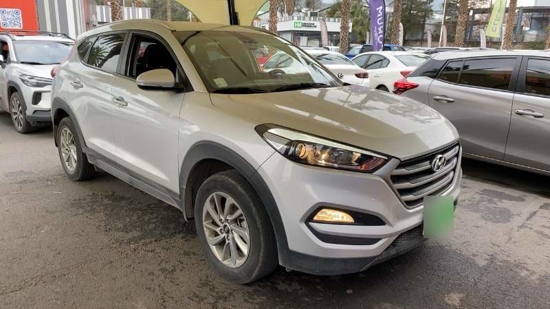 Hyundai Tucson 2.0 Gl Advance Nav 4x2 6mt 5p año 2017
