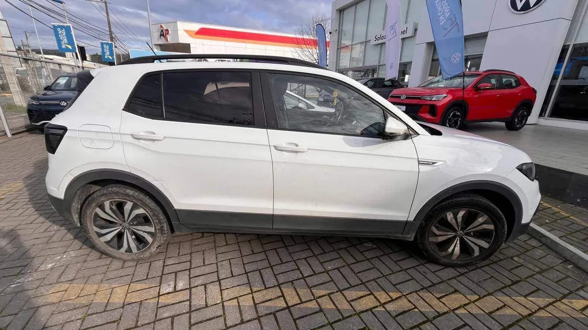 Volkswagen T-Cross 1.0 Tsi Comfortline 4x2 Mt5 5p año 2022
