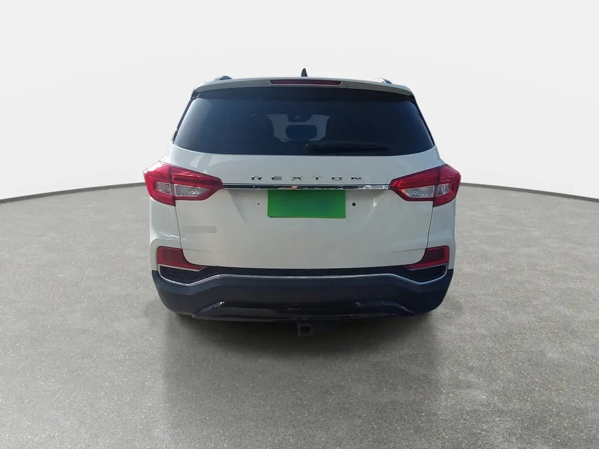 Ssangyong Rexton 2.2 Yrx201 Diesel 4x2 At 5p año 2018
