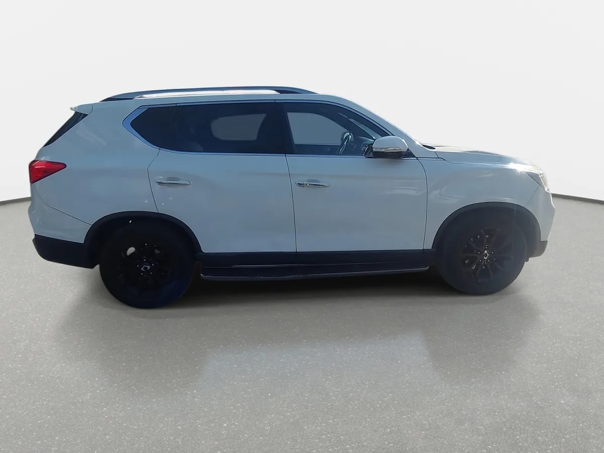 Ssangyong Rexton 2.2 Yrx201 Diesel 4x2 At 5p año 2018