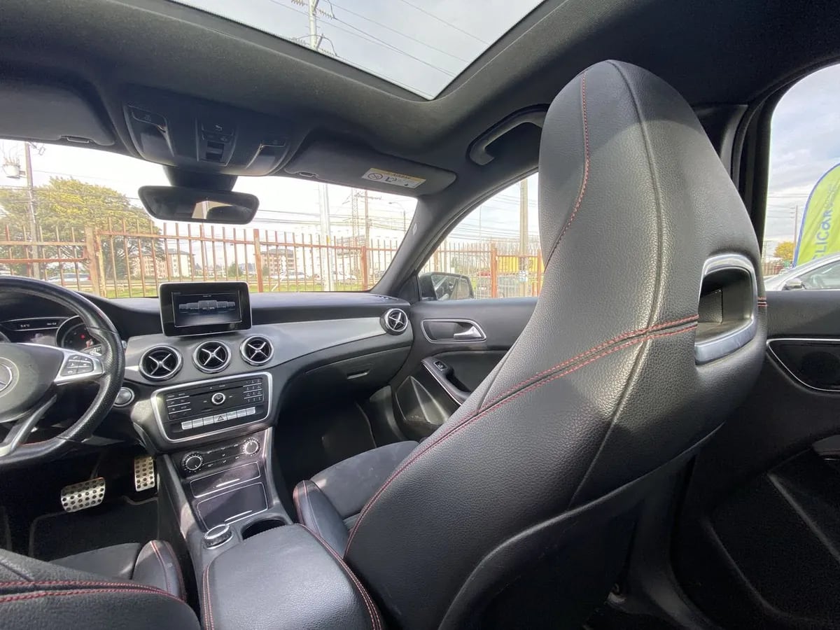 Mercedes-Benz Gla 250 2.0 4matic 4x4 At 5p año 2019