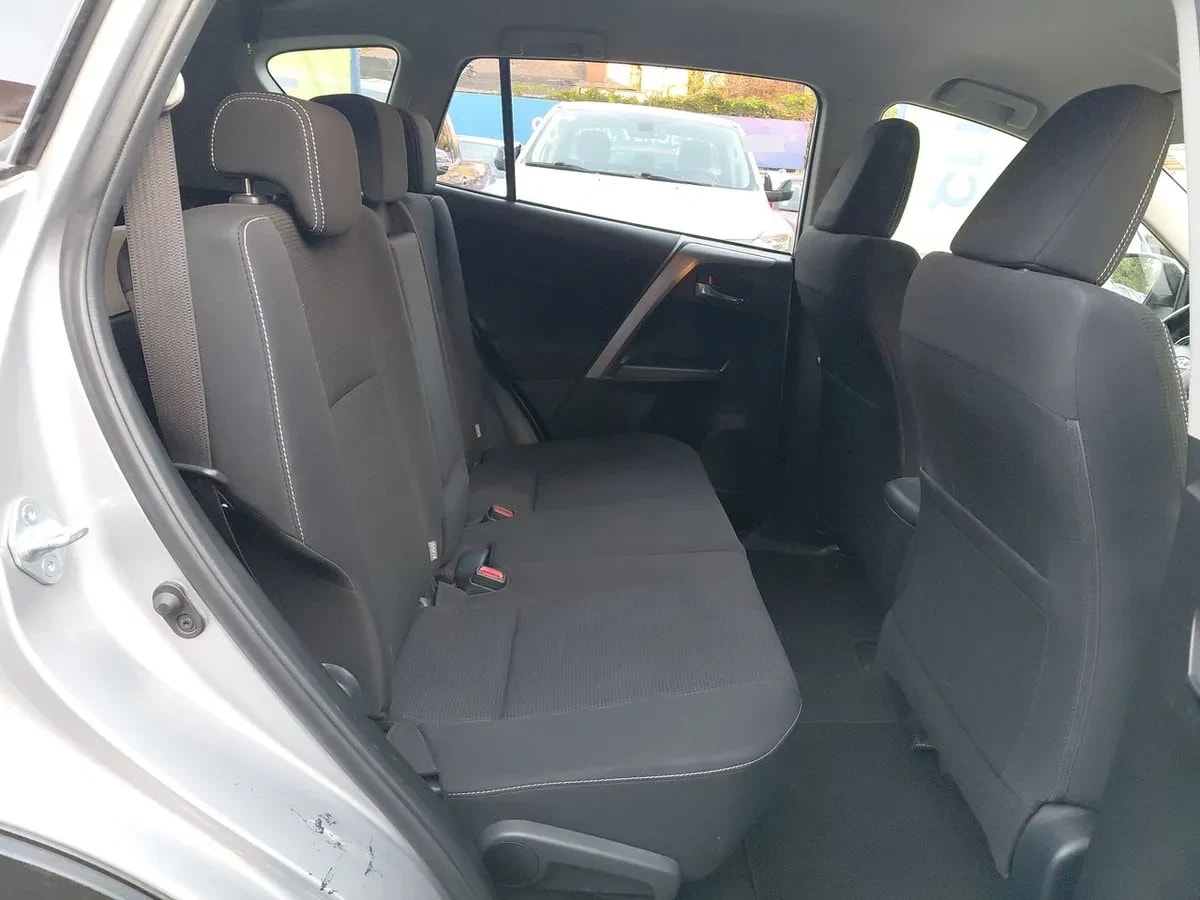 Toyota Rav 4 2.0 4x2 Super Lujo Cvt At 5p año 2019