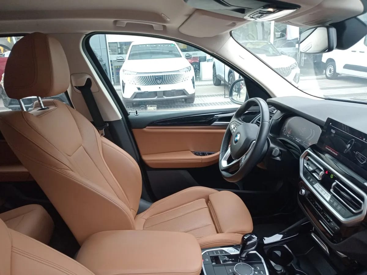 BMW X3 2.0 Dynamic Lci 20i S-Drive 4x2 At 5p año 2024