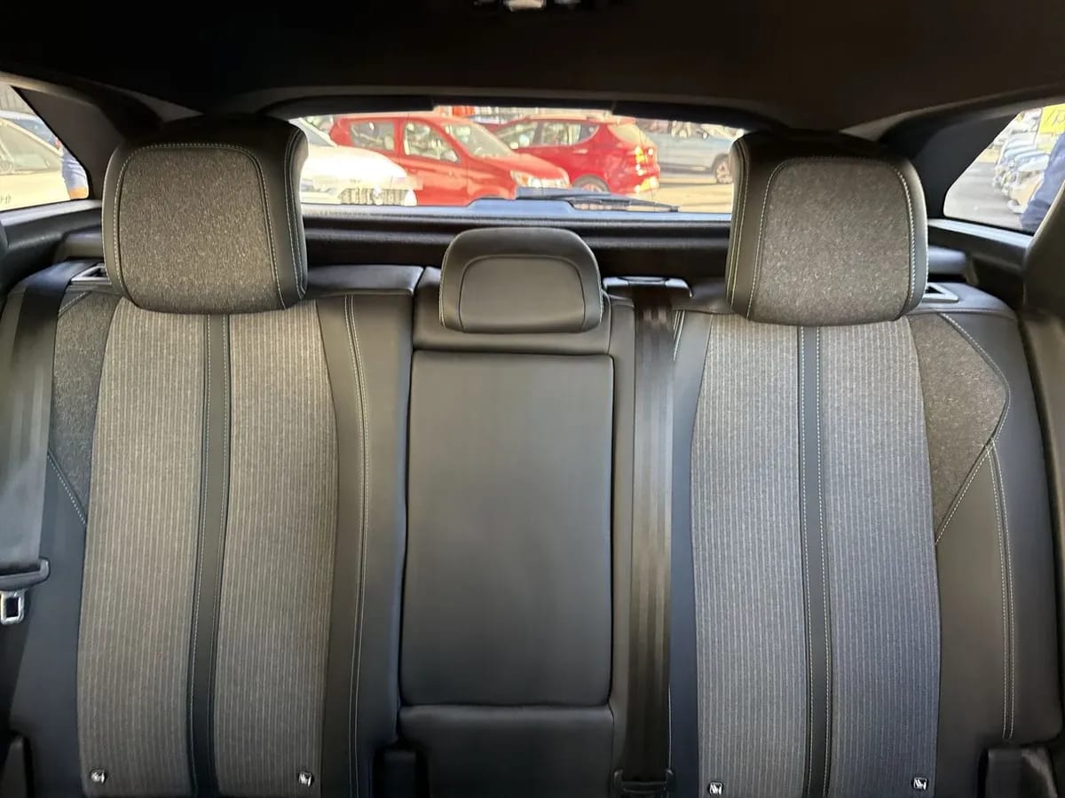 Peugeot 3008 1.5 Allure Pack Bluehdi 130 4x2 Eat8 5p año 2024