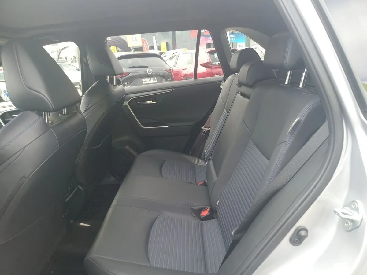Toyota Rav 4 2.5 Xse Hybrid 4x2 Cvt At 5p año 2024