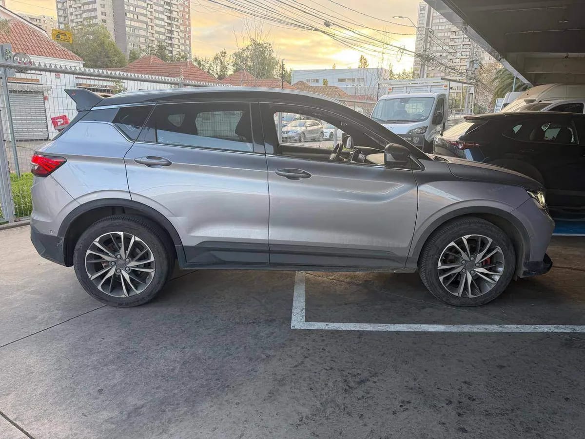 Geely Coolray 1.5 Gf Sport 4x2 At 5p año 2023