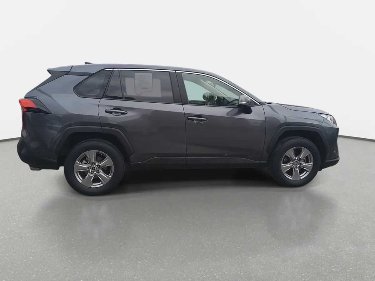 Toyota Rav 4 2.0 Le 4x2 Mt 5p año 2022