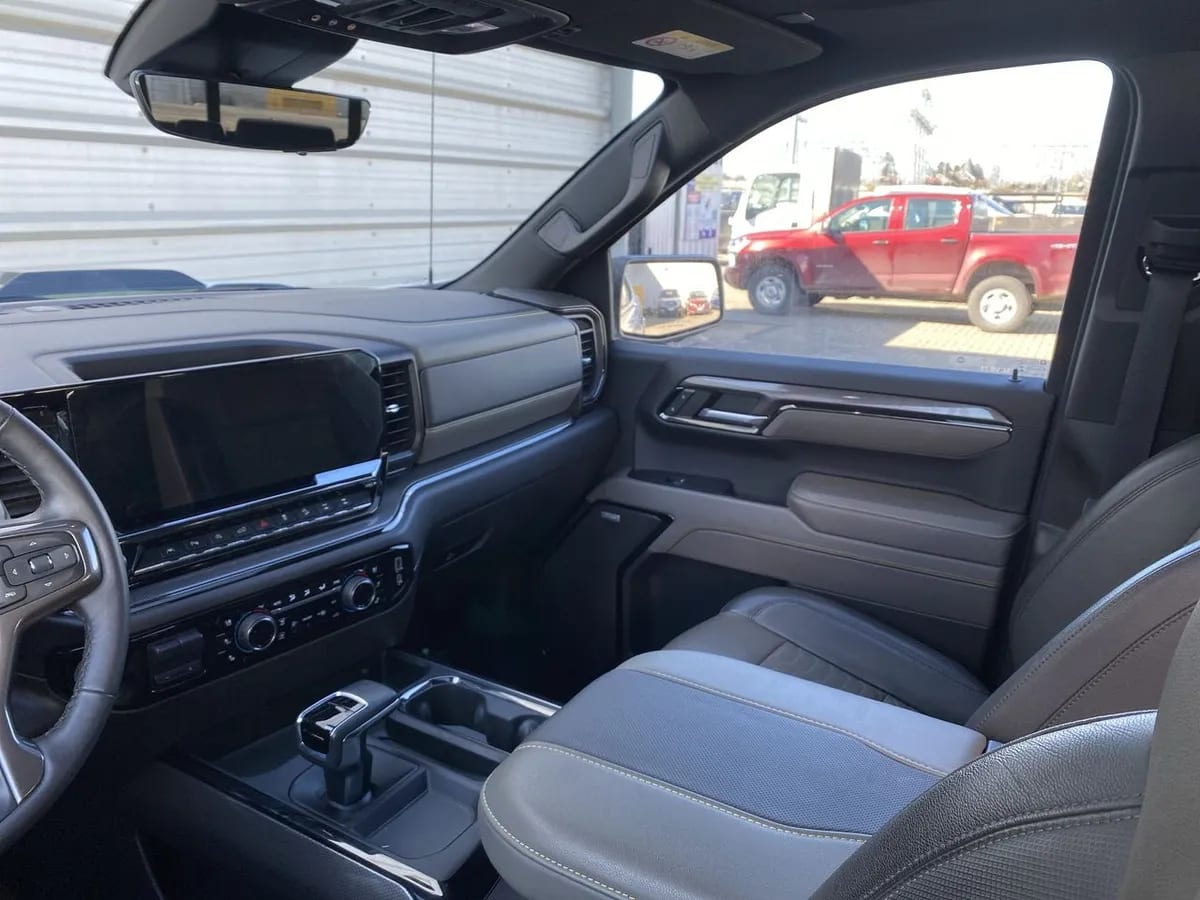 Chevrolet Silverado 6.2 Zr2 4x4 At 4p año 2023