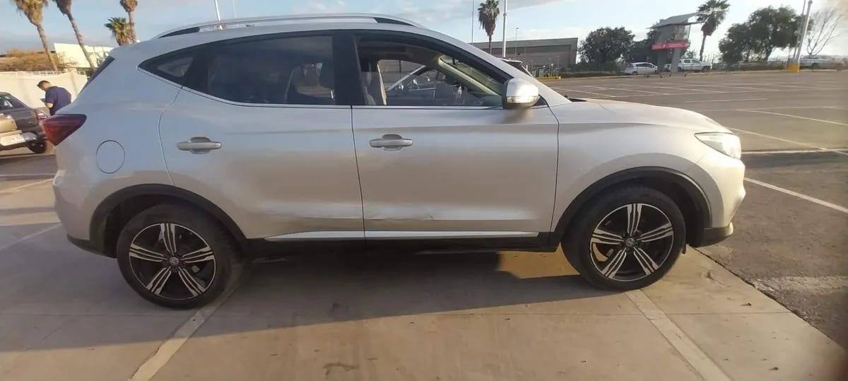 MG Mg Zs 1.5 Comfort 4x2 At 5p año 2021