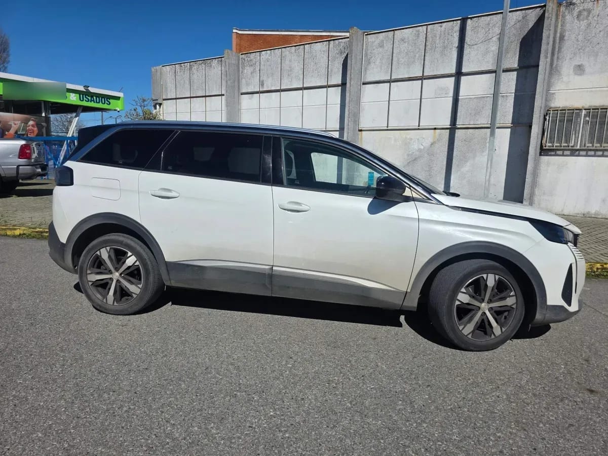 Peugeot 5008 1.6 Allure Thp 4x2 165 Eat6 5p año 2021