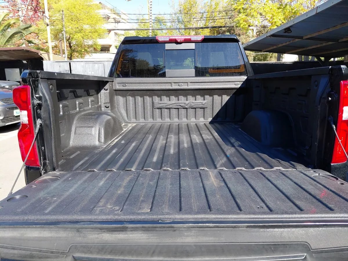 Chevrolet Silverado 6.2 Zr2 4x4 At 4p año 2023
