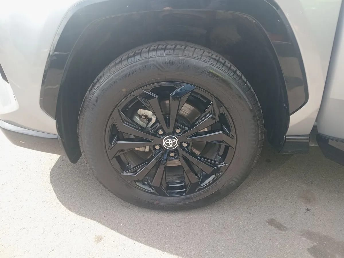 Toyota Rav 4 2.5 Xse Hybrid 4x2 Cvt At 5p año 2024