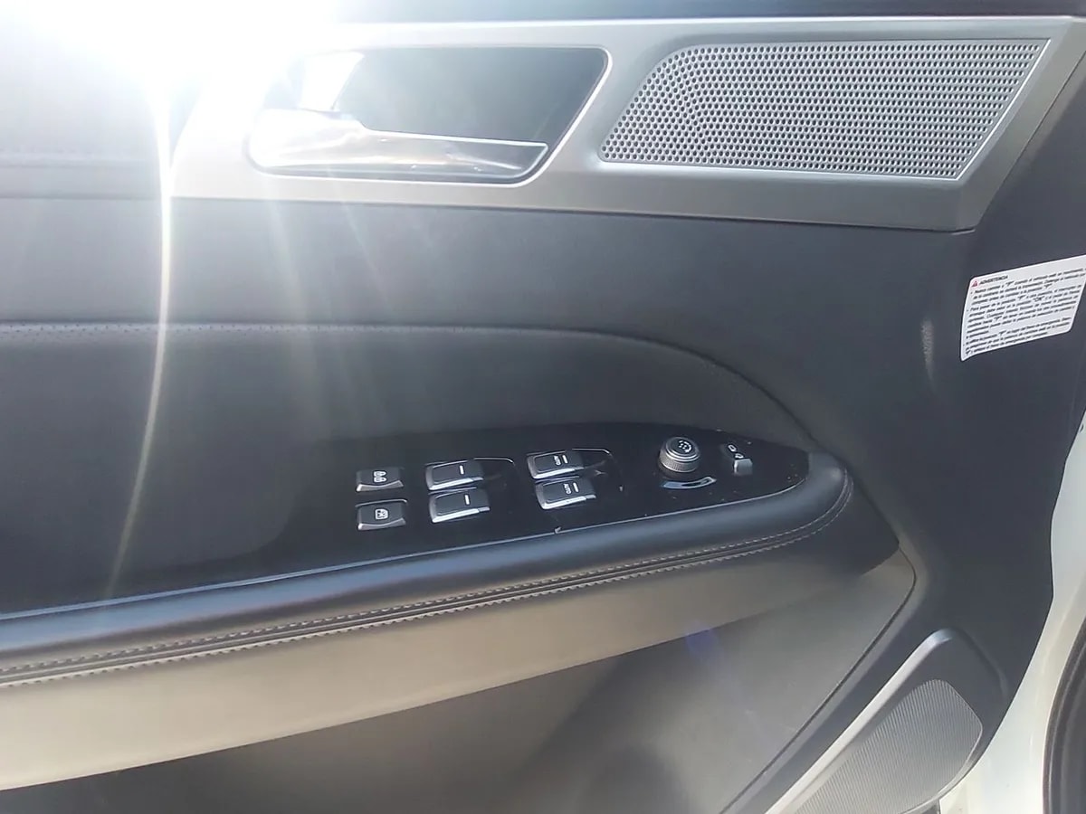 Ssangyong Rexton 2.2 Yrx201 Diesel 4x2 At 5p año 2018