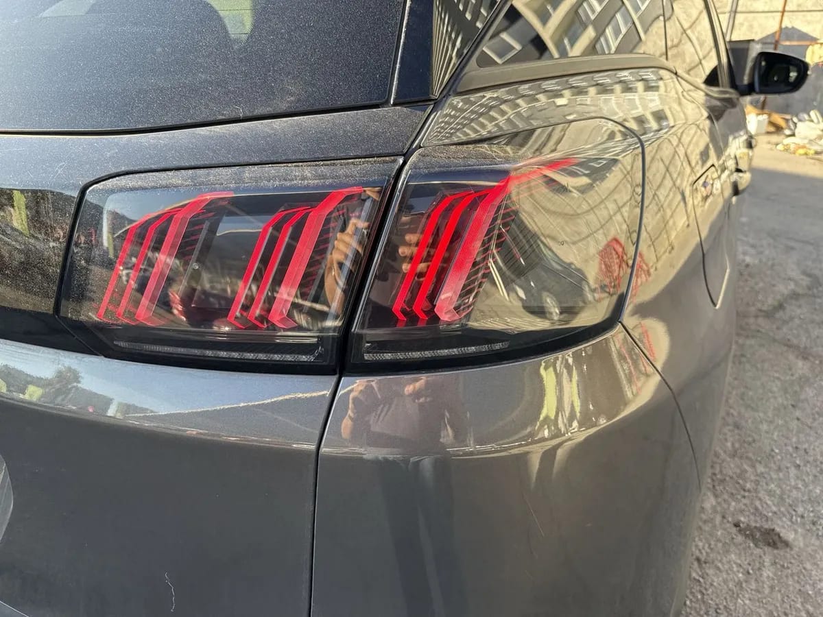 Peugeot 3008 1.5 Allure Pack Bluehdi 130 4x2 Eat8 5p año 2024