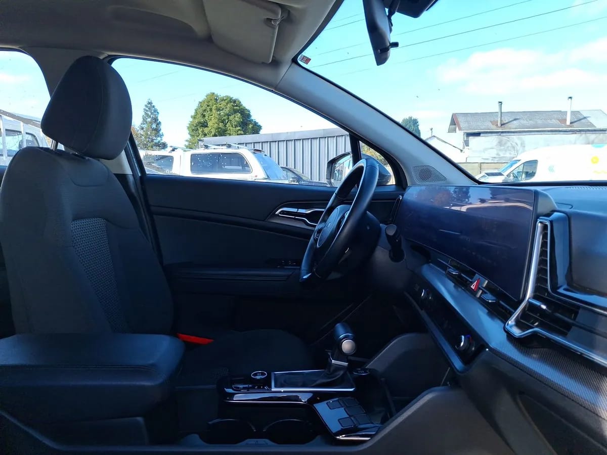 Kia Sportage 2.0 Ex Dies 2wd 8at 5p año 2025