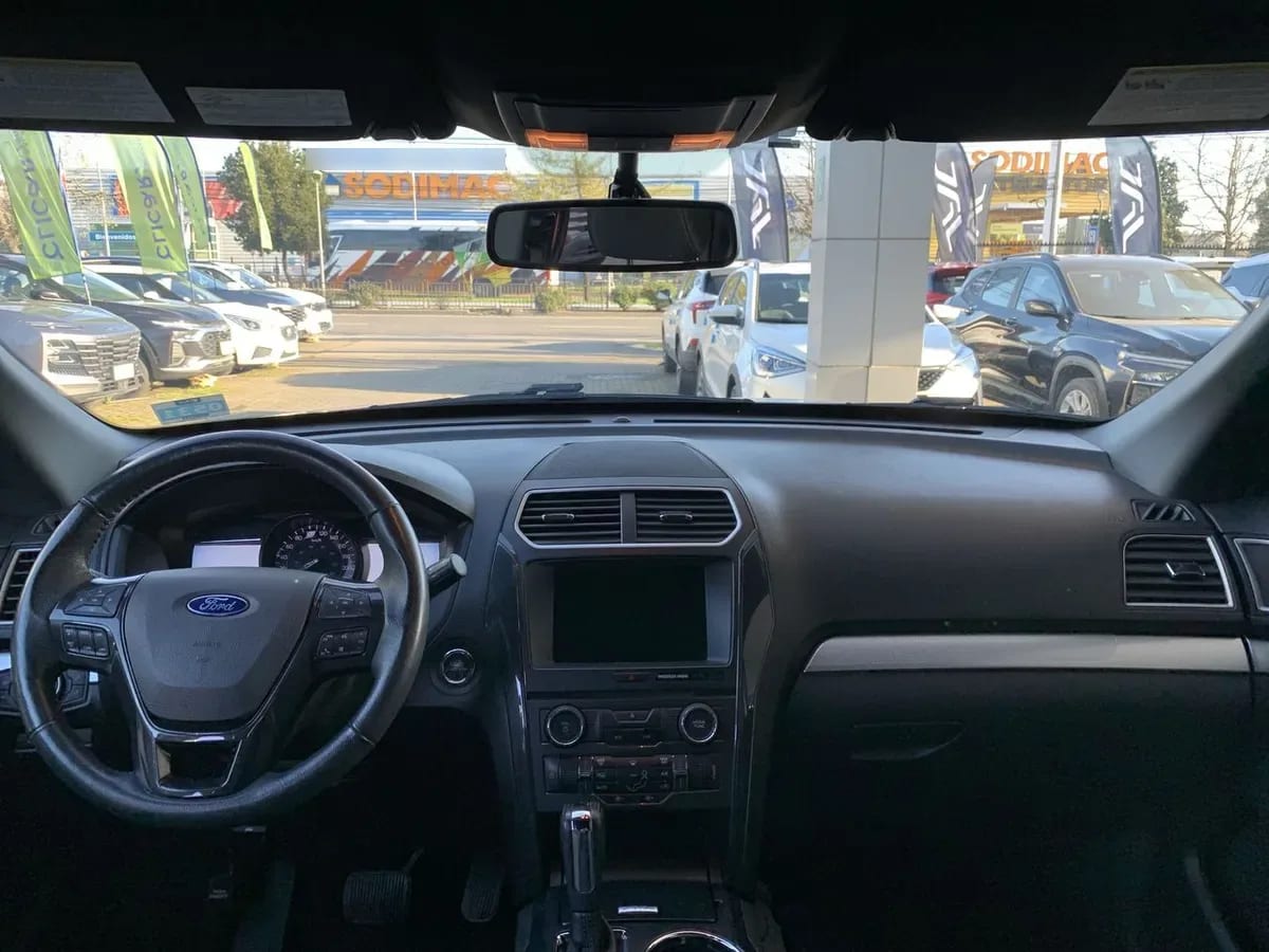 Ford Explorer 3.5 Xlt 4x2 At 5p año 2018