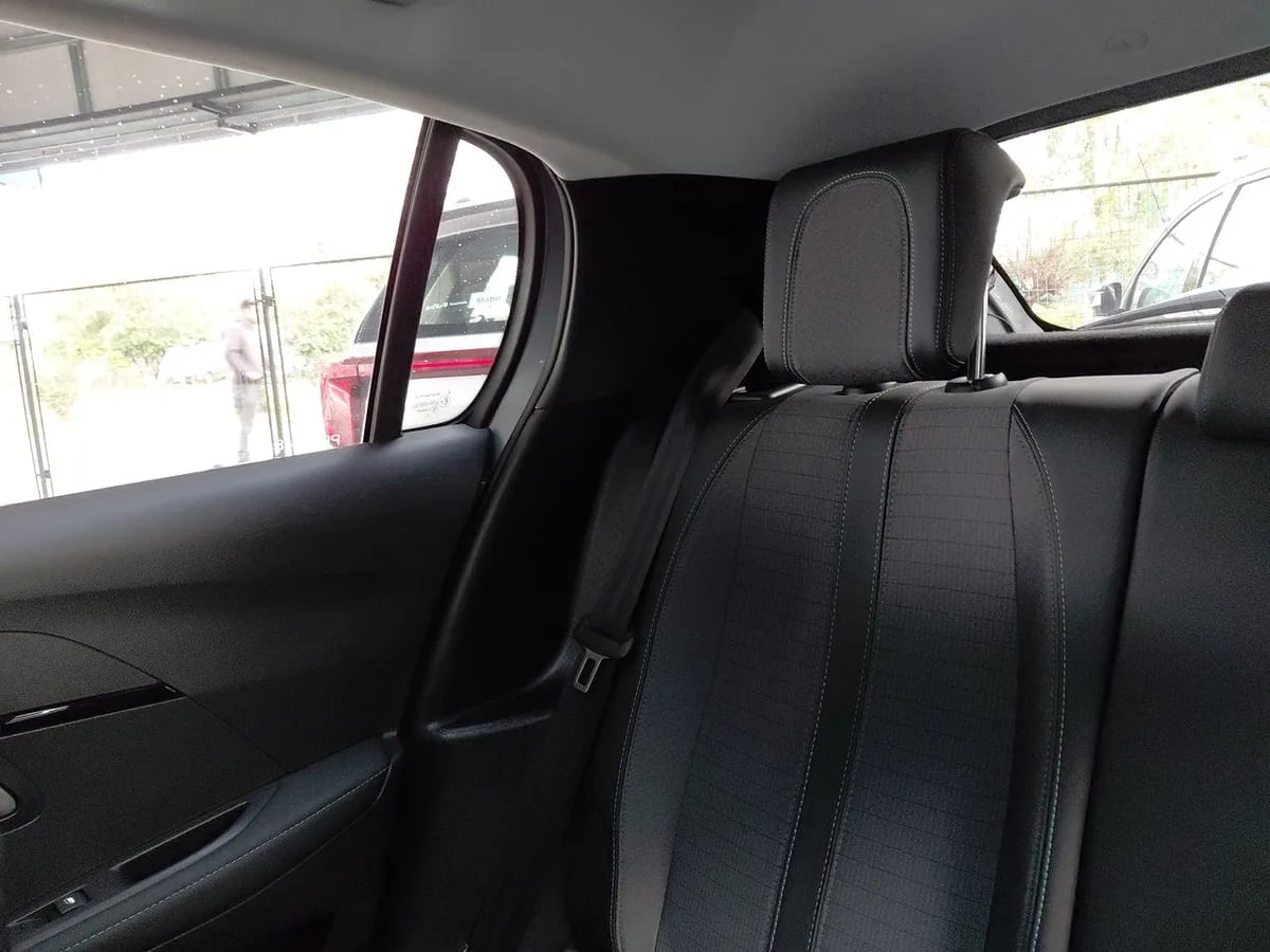 Peugeot 208 1.2 Gt Puretech 4x2 130 Eat8 5p año 2021