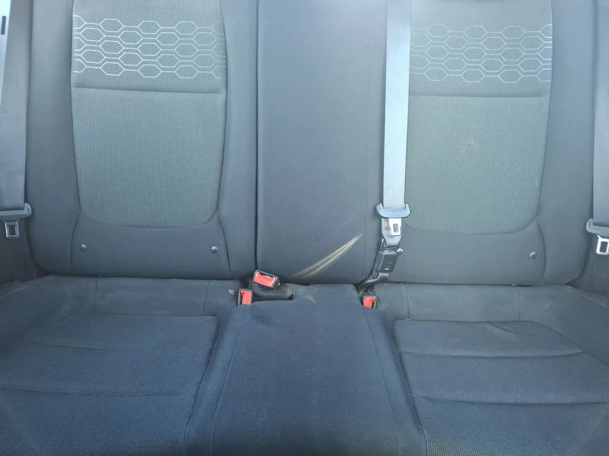 Kia Rio 5 1.4 Ex 4x2 Ac Ci 6mt 5p año 2021