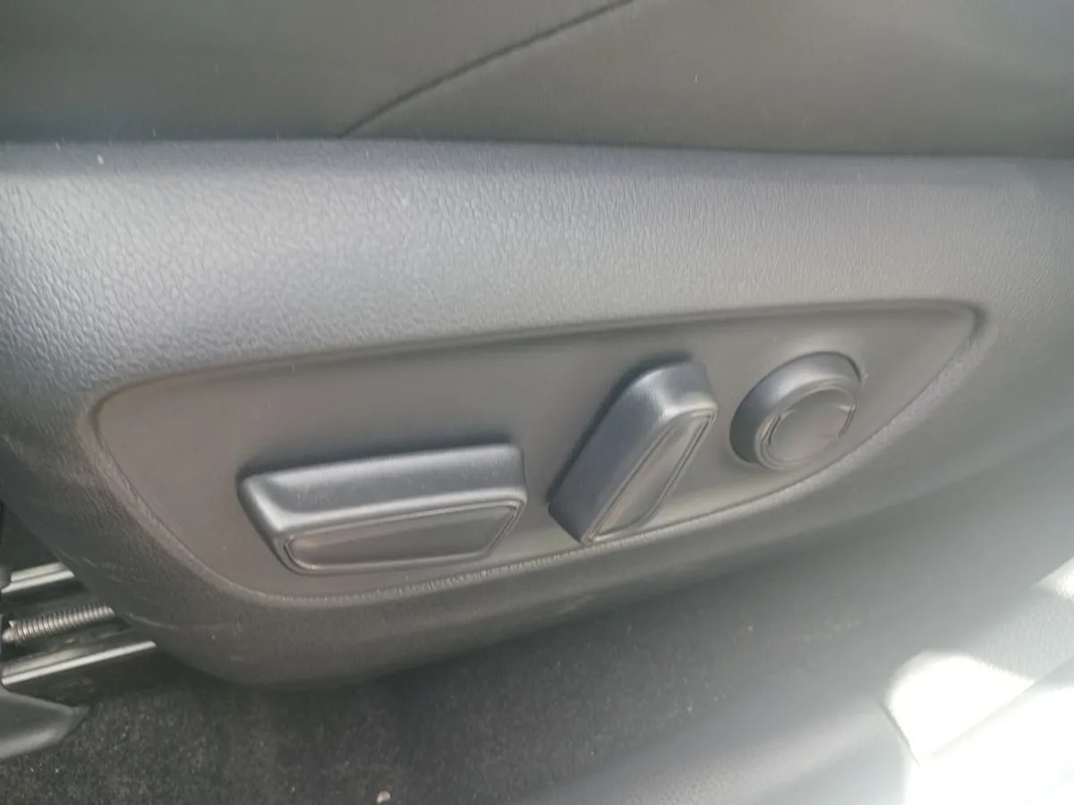 Toyota Rav 4 2.5 Xse Hybrid 4x2 Cvt At 5p año 2024