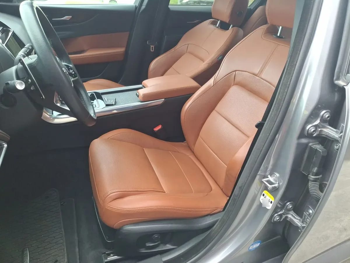 Jaguar Xe 2.0 R Dynamic S Rwd 4x2 250hp At 4p año 2024