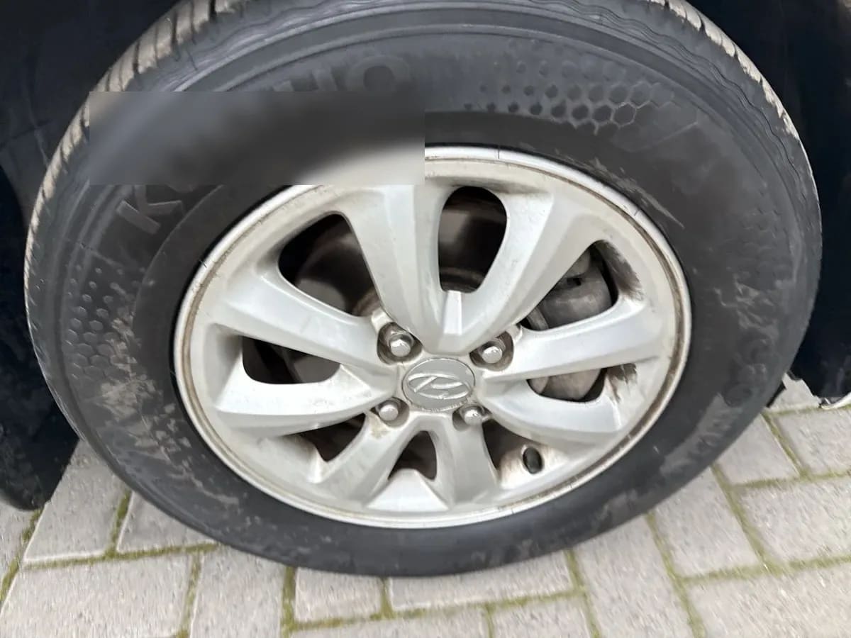Hyundai Verna 1.4 Cb Plus 4x2 Mt5 4p año 2021
