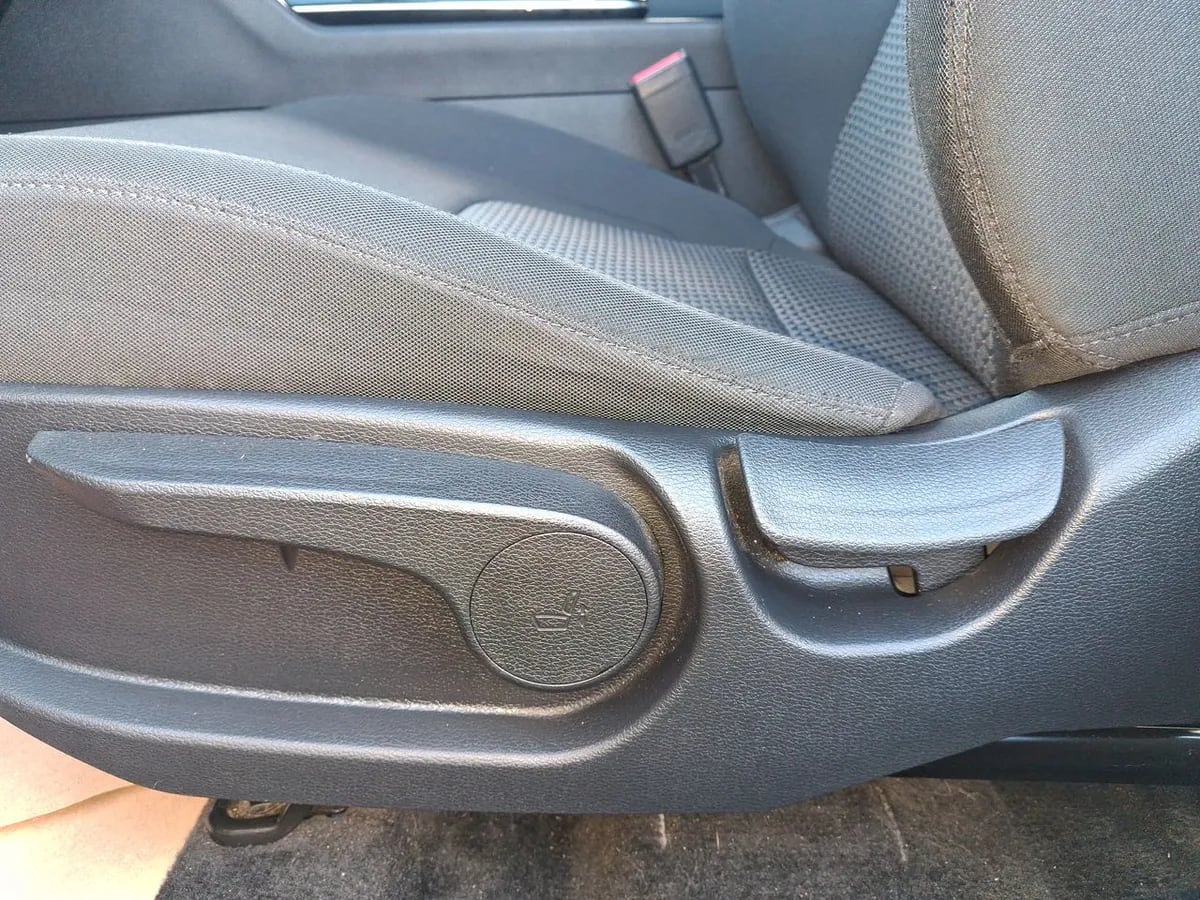 Kia Sportage 2.0 Ex Dies 2wd 8at 5p año 2025