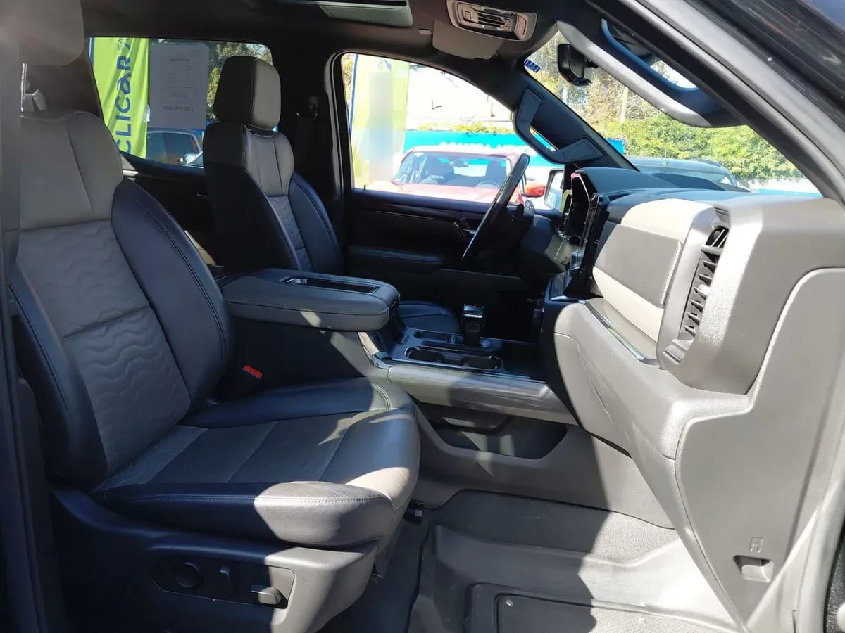 Chevrolet Silverado 6.2 Zr2 4x4 At 4p año 2023