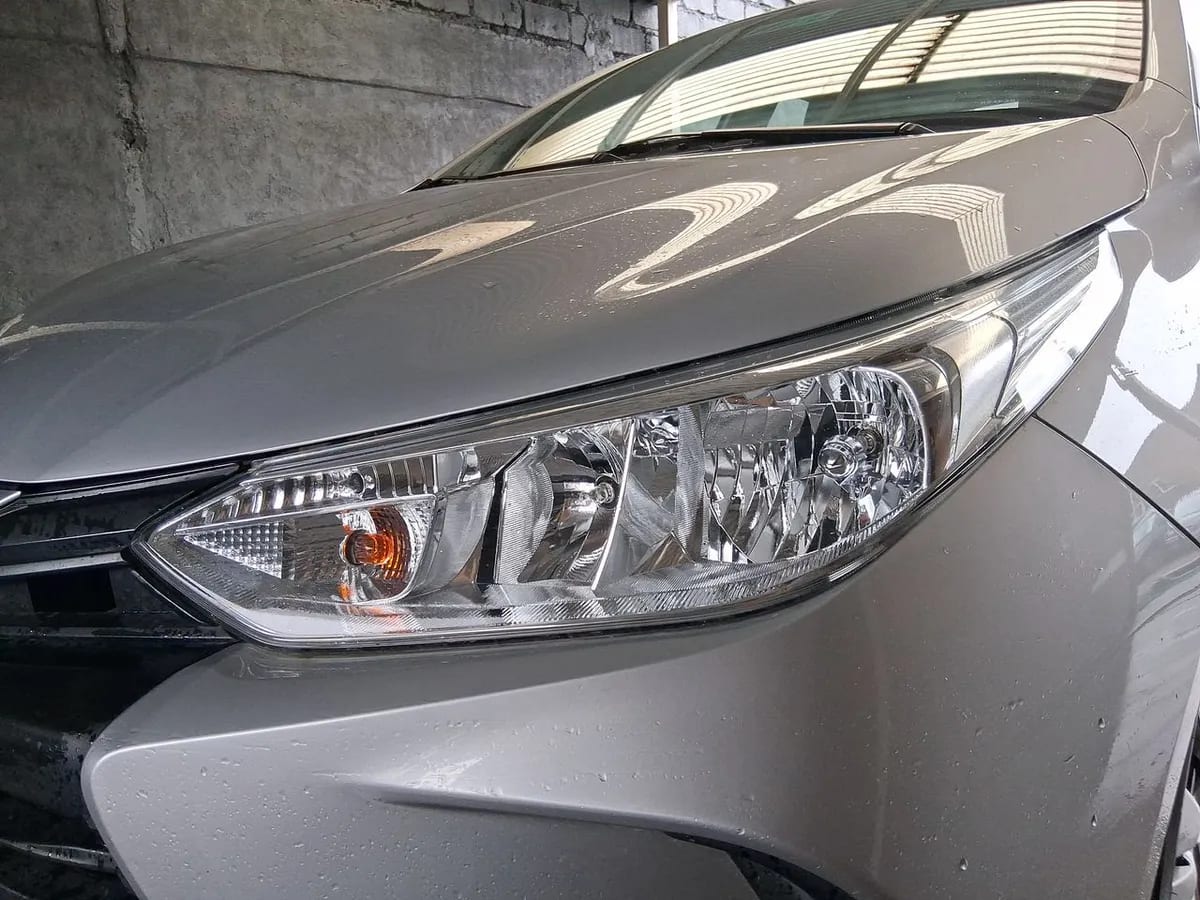 Toyota Yaris 1.5 Gli E 4x2 Mt 4p año 2022