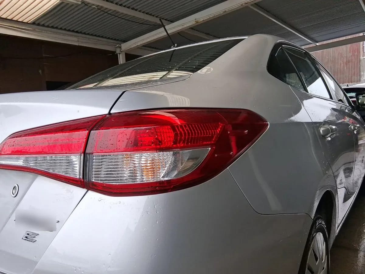 Toyota Yaris 1.5 Gli E 4x2 Mt 4p año 2022