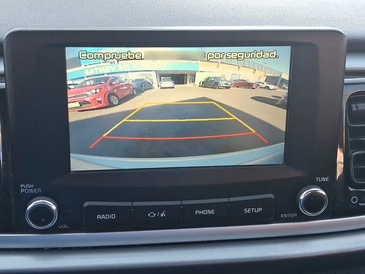 Kia Rio 5 1.4 Ex 4x2 Ac Ci 6mt 5p año 2021