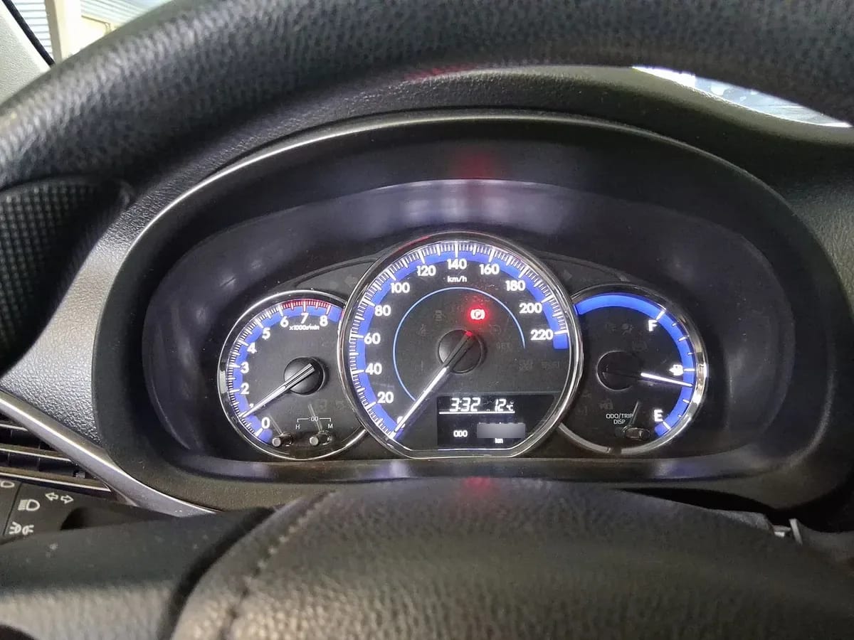 Toyota Yaris 1.5 Gli E 4x2 Mt 4p año 2022