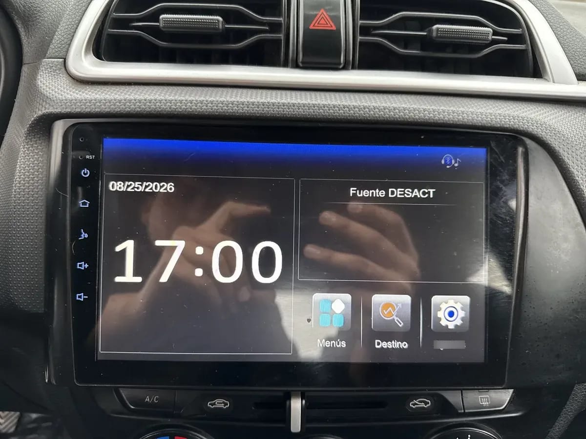 Hyundai Verna 1.4 Cb Plus 4x2 Mt5 4p año 2021