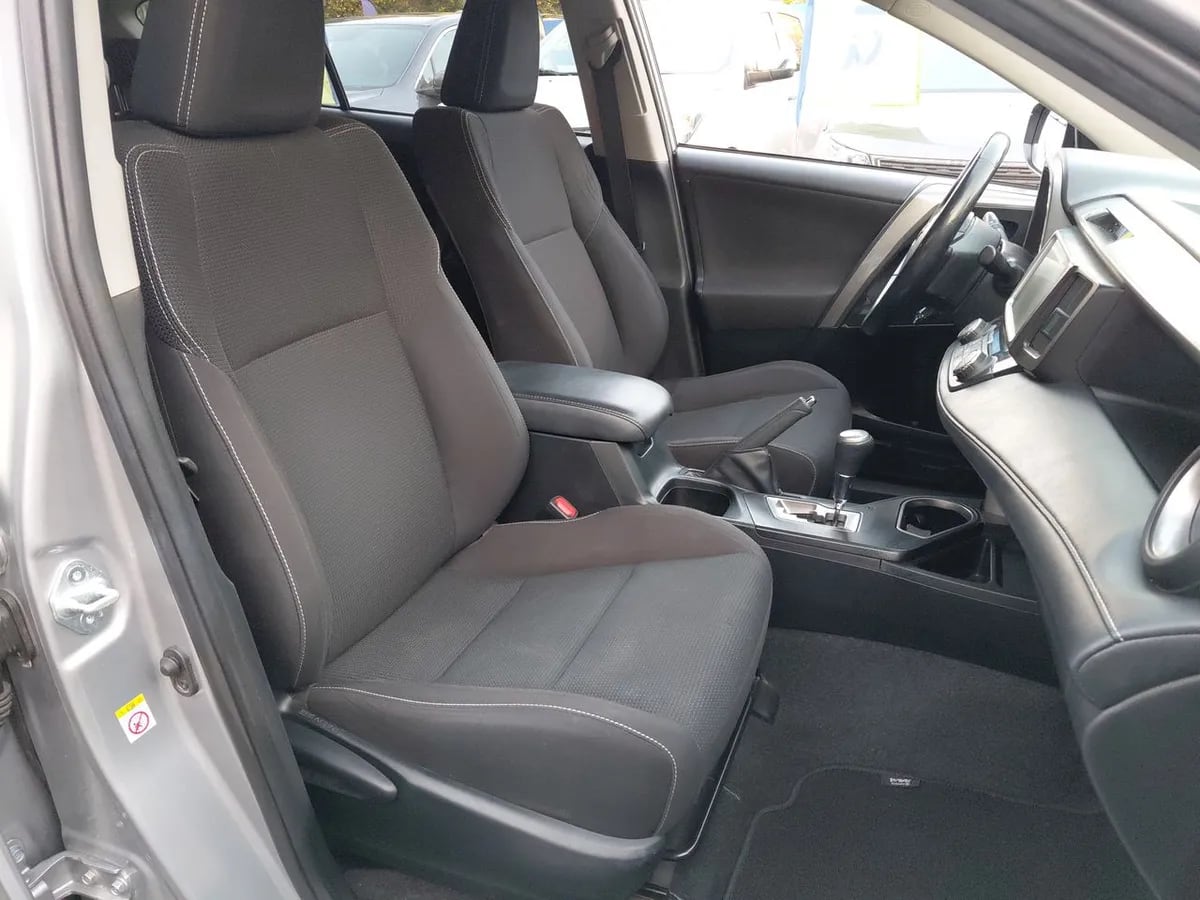 Toyota Rav 4 2.0 4x2 Super Lujo Cvt At 5p año 2019