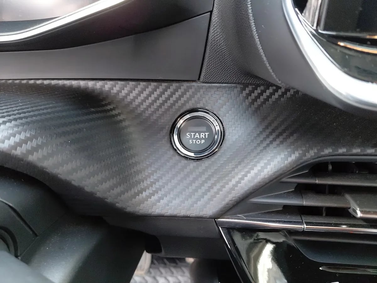 Peugeot 208 1.2 Gt Puretech 4x2 130 Eat8 5p año 2021