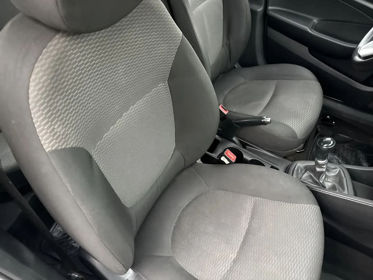 Hyundai Verna 1.4 Cb Plus 4x2 Mt5 4p año 2021