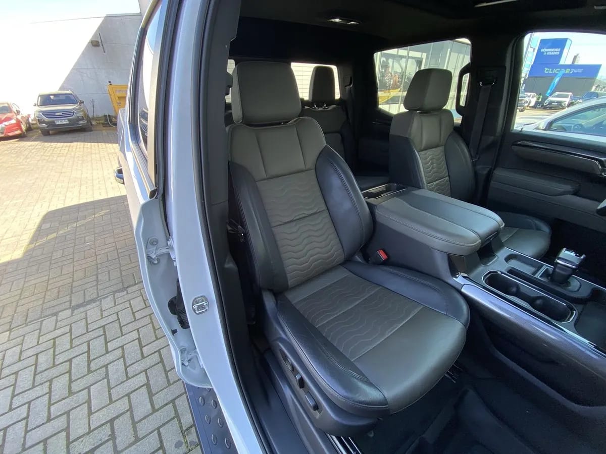 Chevrolet Silverado 6.2 Zr2 4x4 At 4p año 2023
