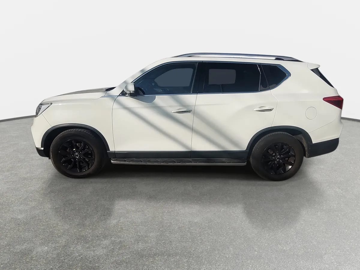 Ssangyong Rexton 2.2 Yrx201 Diesel 4x2 At 5p año 2018
