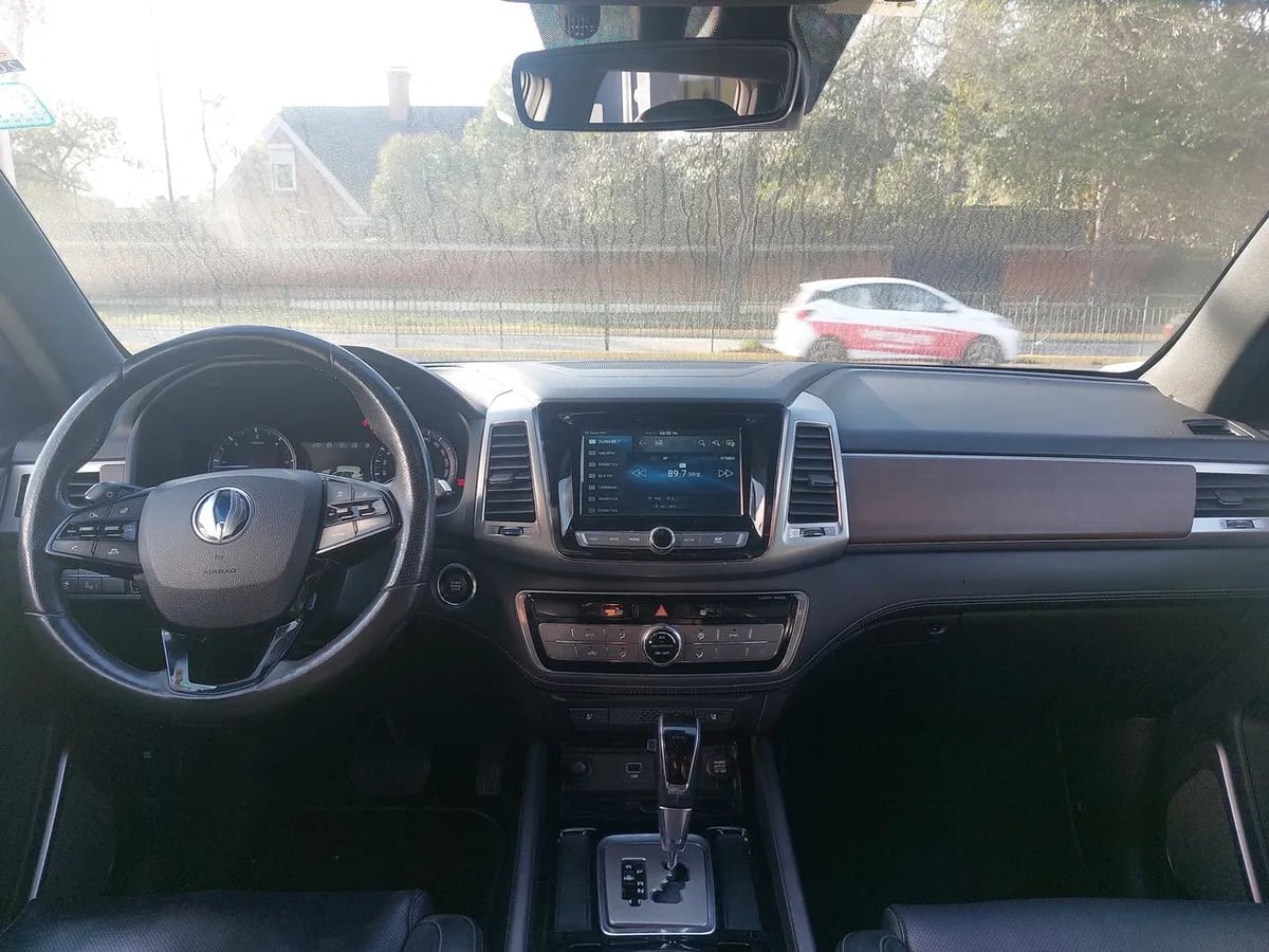 Ssangyong Rexton 2.2 Yrx201 Diesel 4x2 At 5p año 2018