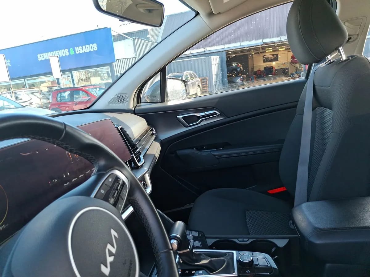 Kia Sportage 2.0 Ex Dies 2wd 8at 5p año 2025