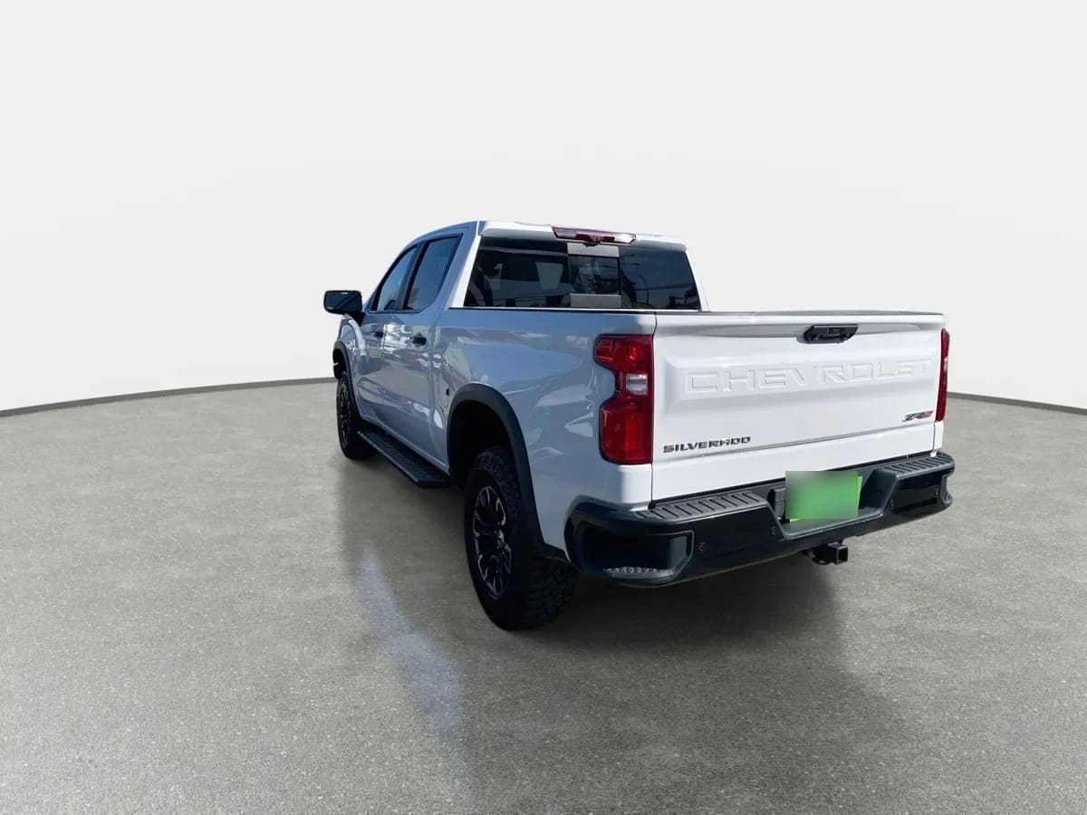 Chevrolet Silverado 6.2 Zr2 4x4 At 4p año 2023