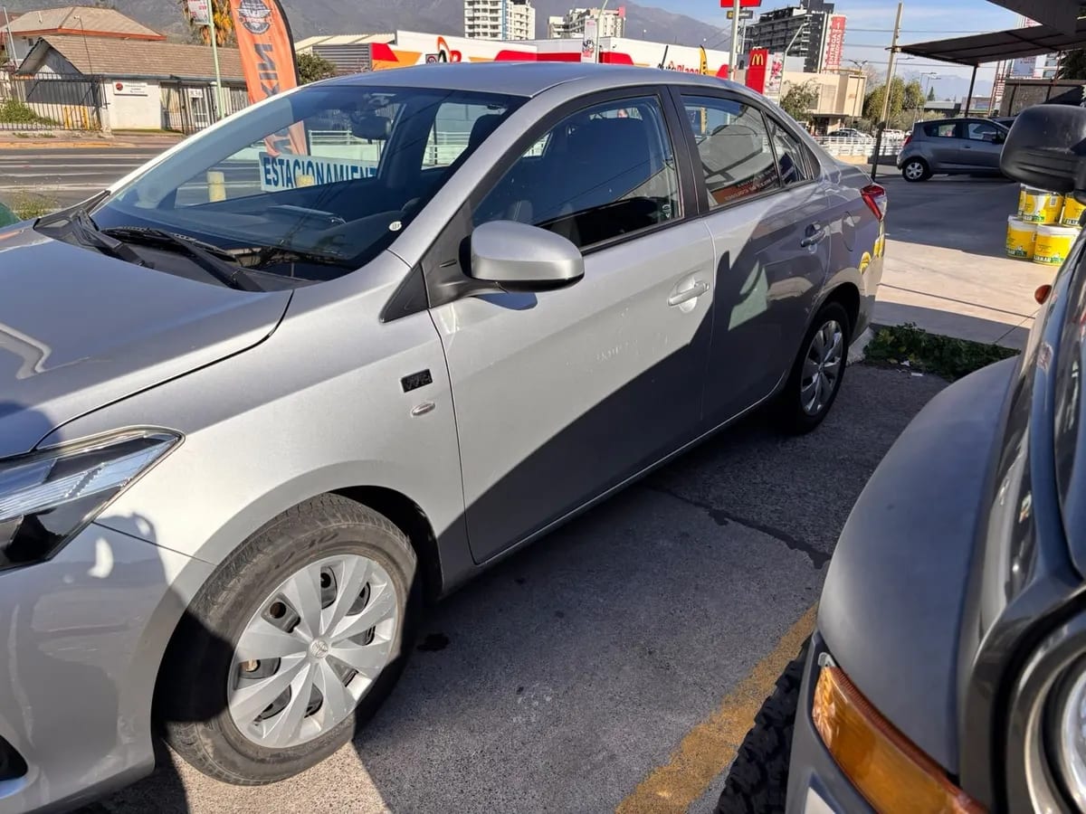 TOYOTA YARIS Otra año 2017